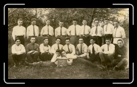 Zeimelis 4-2 * 1072 x 634 * (670KB)